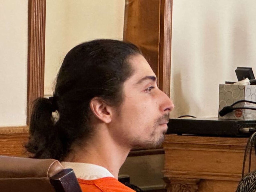 New Mexico Resident Asserts Self-Defense in Protest Shooting Incident 2 AA1iaSiT