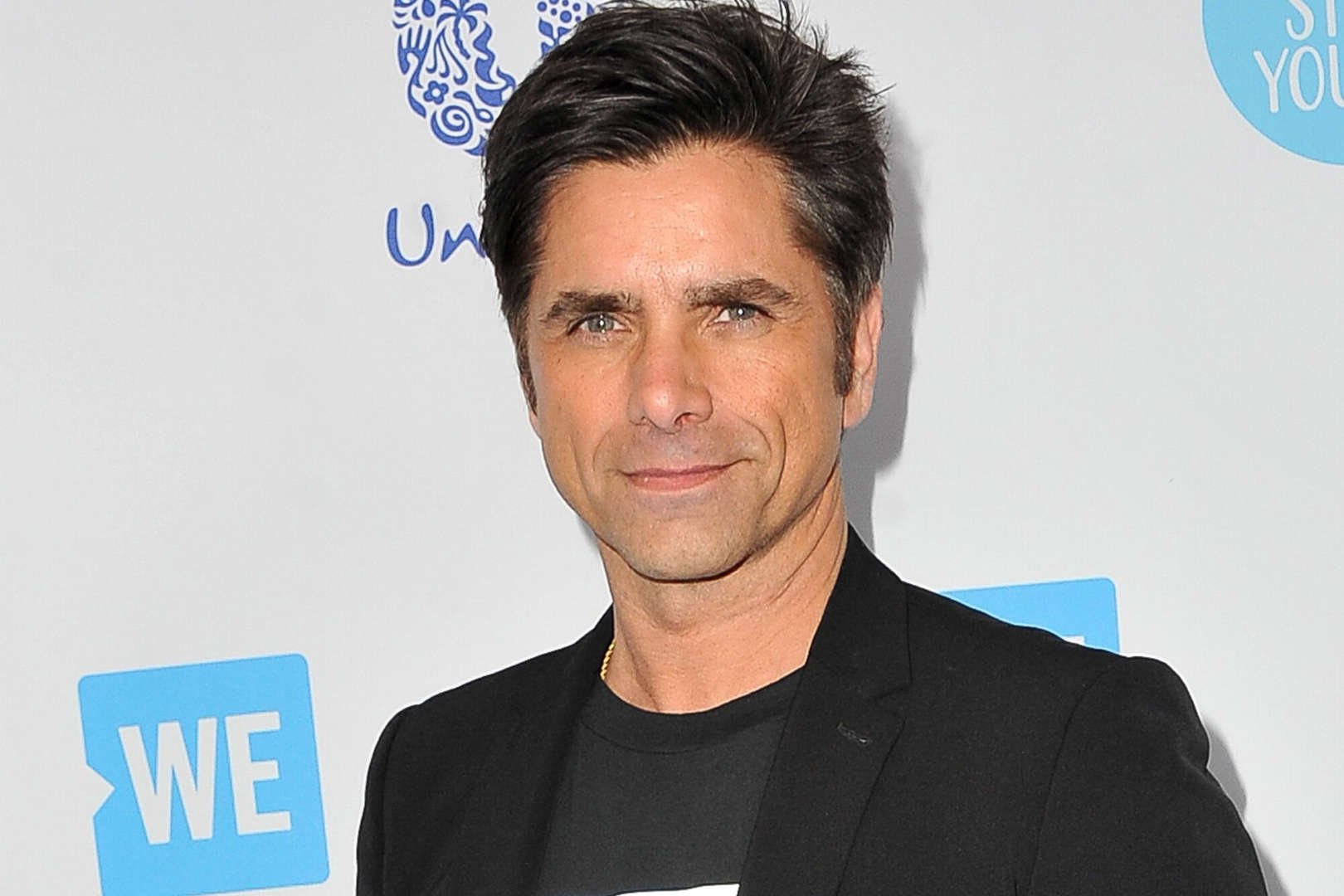 John Stamos discloses his childhood sexual abuse: 'I kept it hidden.' 1 AA1is9f5