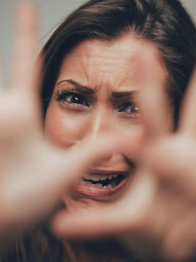 woman-live-in-constant-fear-of-men--696x465