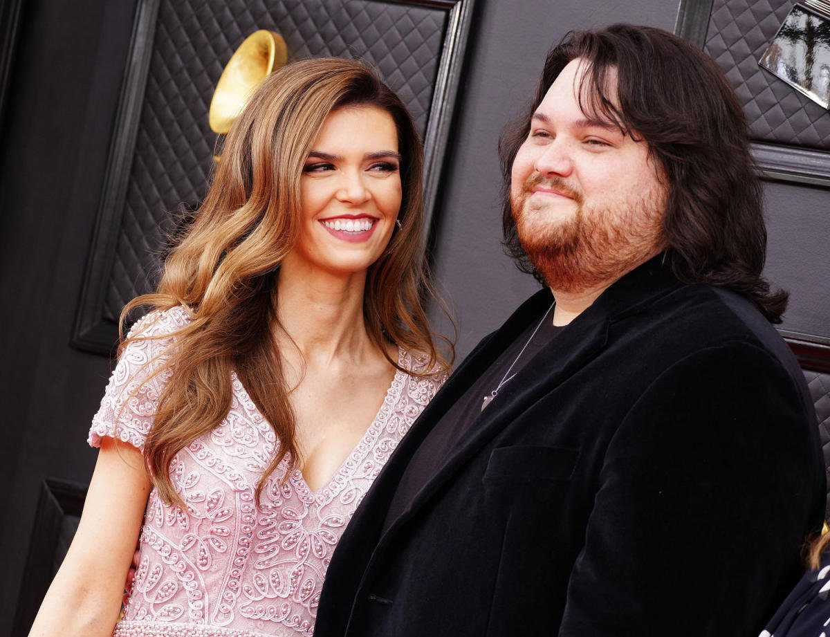 Wolfgang Van Halen marries his long-time partner Andraia Allsop 1 f8bfca5d361bbea2c7d10f1144d30a8a