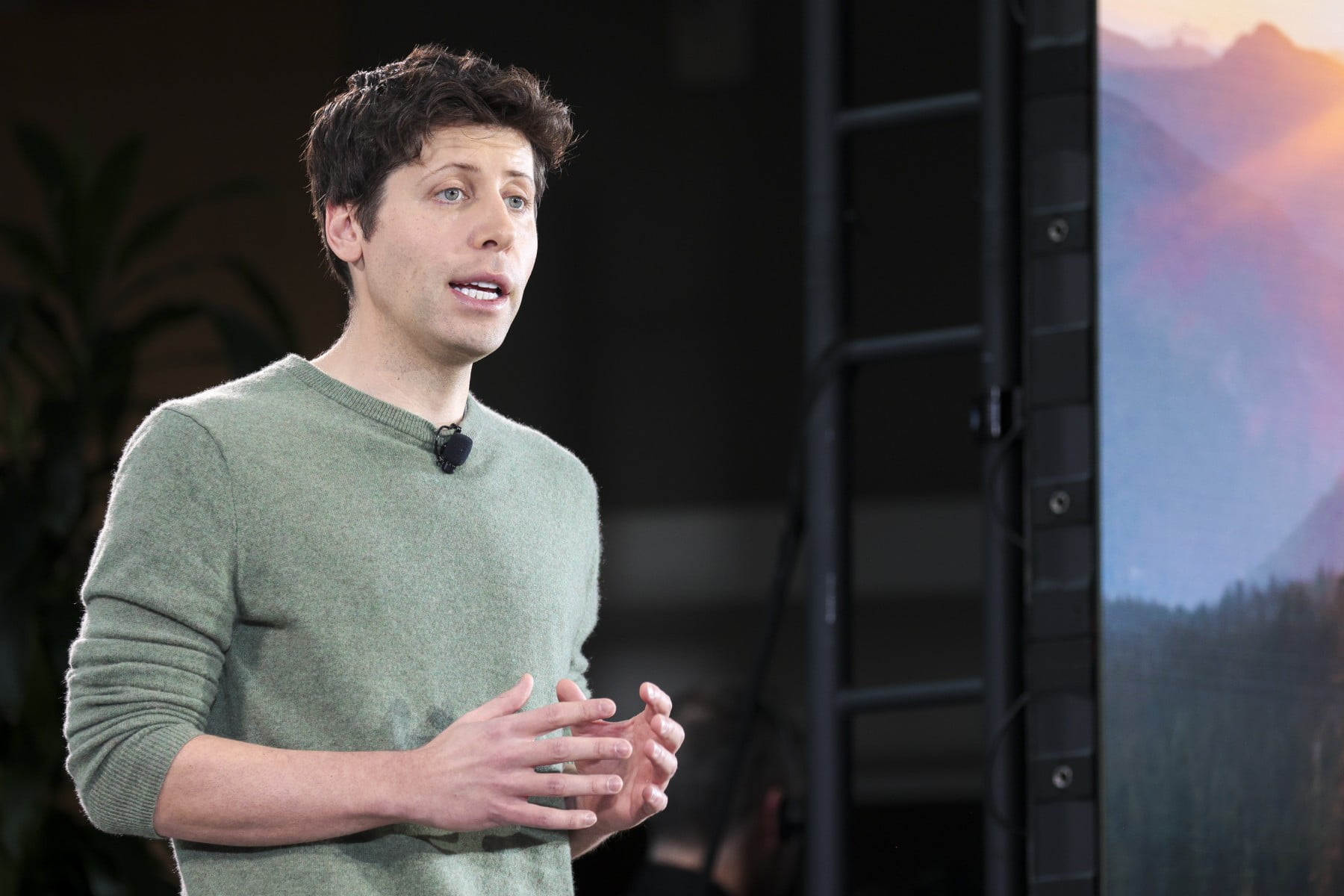 Sam Altman's OpenAI Odyssey: A Rollercoaster Exit 1 338Q79Q-preview