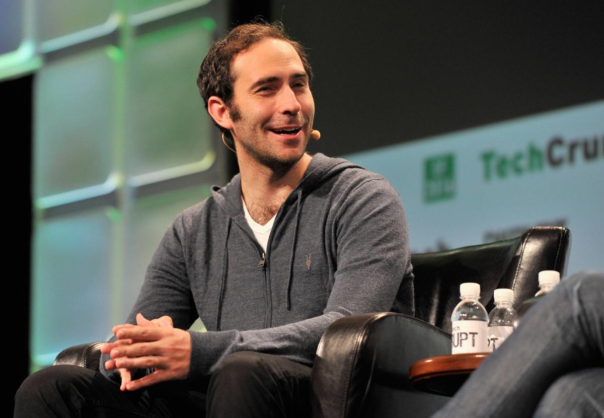 Twitch co-founder Emmett Shear is appointed as OpenAI's new CEO. 1 44ce333cd94fd86eadfe8e9f940dc4a3