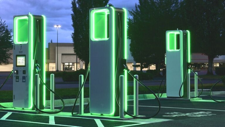 Fast-Charging Networks for EVs