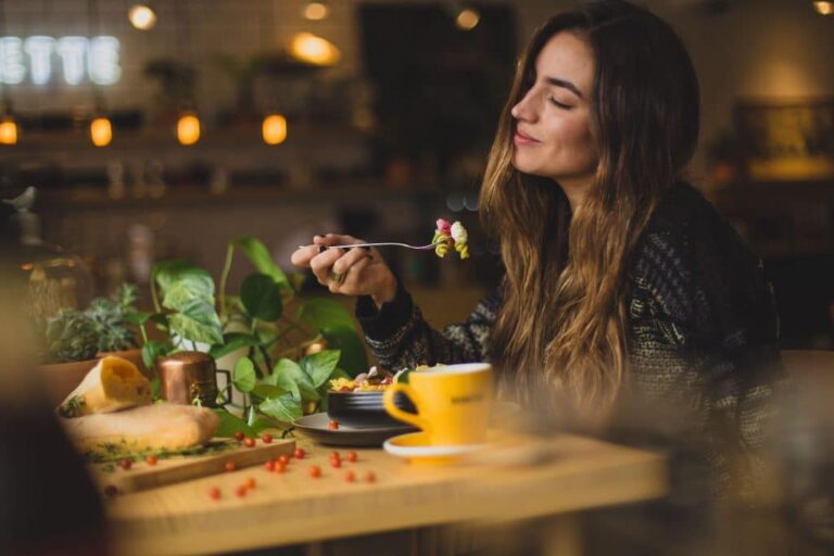 mindful-eating-1024x683