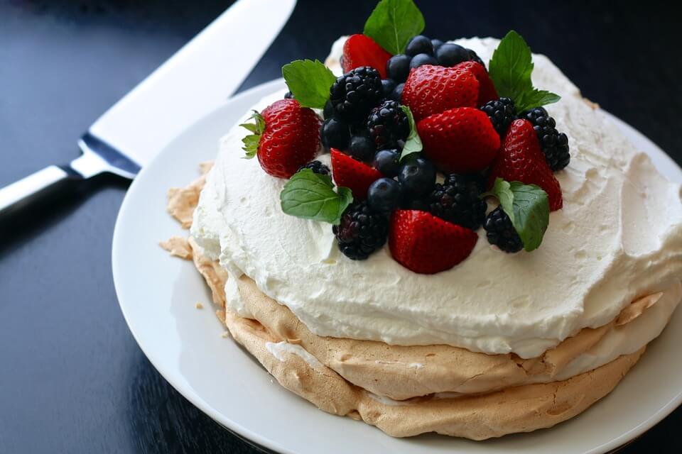 The Best 10 Christmas Dishes Around the Globe 11 mixed berries 1470228 960 720