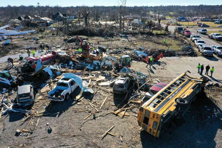 Survivors sought, damage assessed after Tennessee tornadoes kill at least 6
