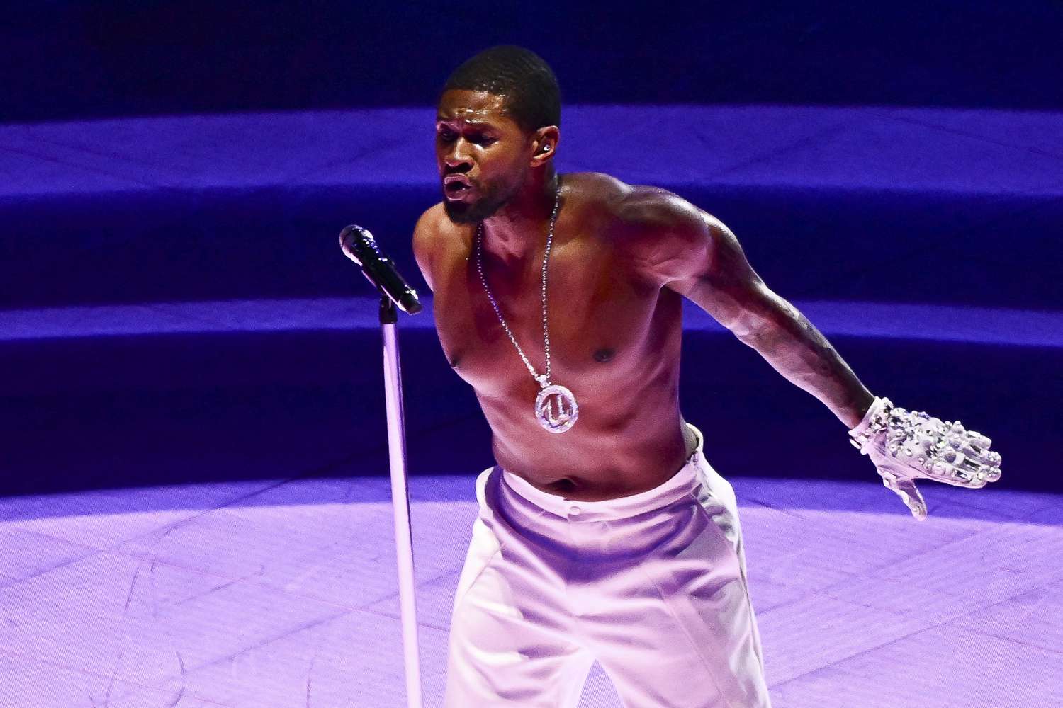 Will.i.am on Usher's Halftime Show: "Lots of OMG moments." 1 Will.i.am on Usher's Halftime Show: "Lots of OMG moments."